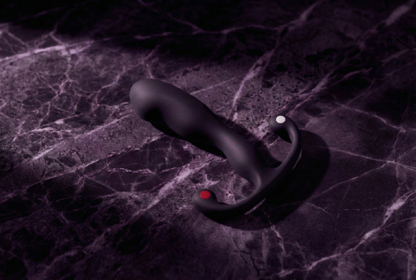 Prostaat massager modellen uitgestald op een elegante achtergrond met professionele fotografie voor productoverzicht