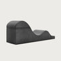 Liberator Super Aria Flip Chaise gezien vanaf de achterkant, met het hoge blok en de lage golf