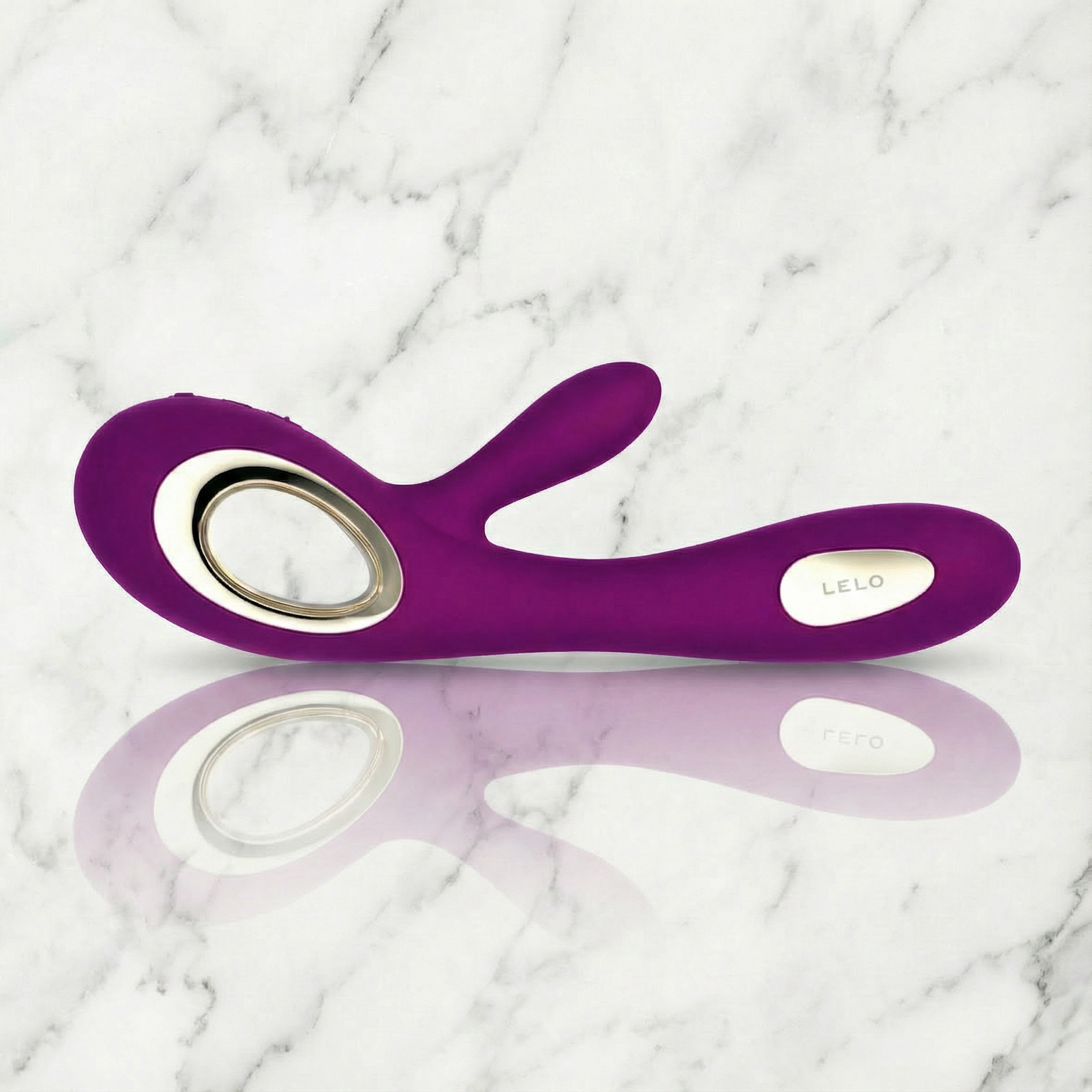 Soraya Wave in deep rose liggend van opzij, met de knoppen op de handgreep
