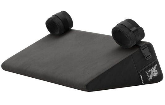 Liberator Bondage Wedge van twee kanten: zwart wigkussen met twee manchetten bovenop