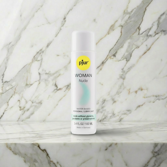 Pjur Woman Nude glijmiddel fles 100ml vooraanzicht op witte achtergrond