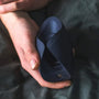 Octopuss Pulse Duo zijaanzicht toont ergonomisch design voor comfortabel gebruik tijdens intimiteit