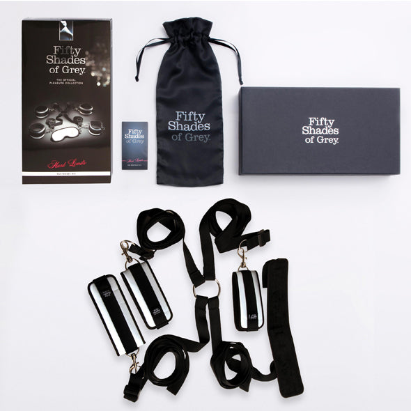 Bondage set Hard Limits van De Paarse Keizerin uit de Vijftig Tinten Grijs collectie op witte achtergrond