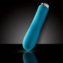 Stijlvol gepositioneerde Foxy vibrator in sfeervolle omgeving met zachte verlichting