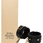 Enkelboeien van Fifty Shades of Grey in zwart kunstleer met gouden ketting en verpakking