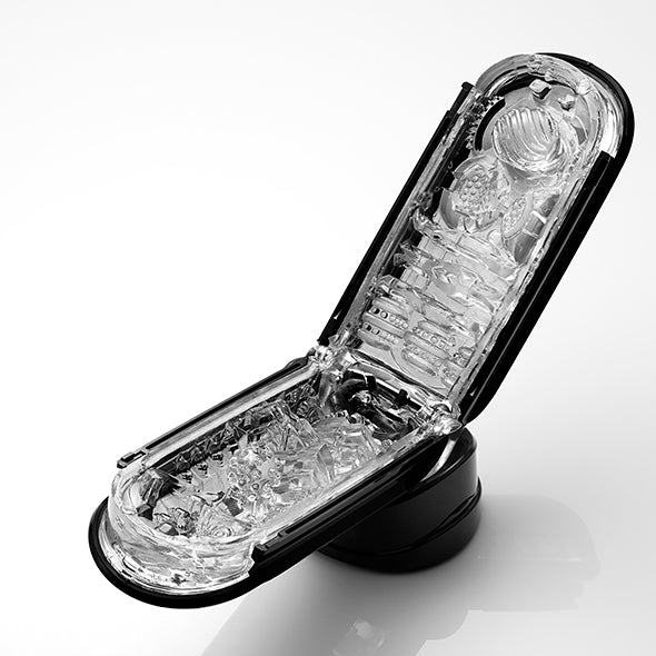 Zijaanzicht van de zwarte Flip Zero intimate wellness product met zichtbare textuurdetails