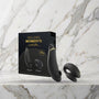Golden Moments doos met de Womanizer Premium 2 en de We-Vibe Chorus op een marmeren plank