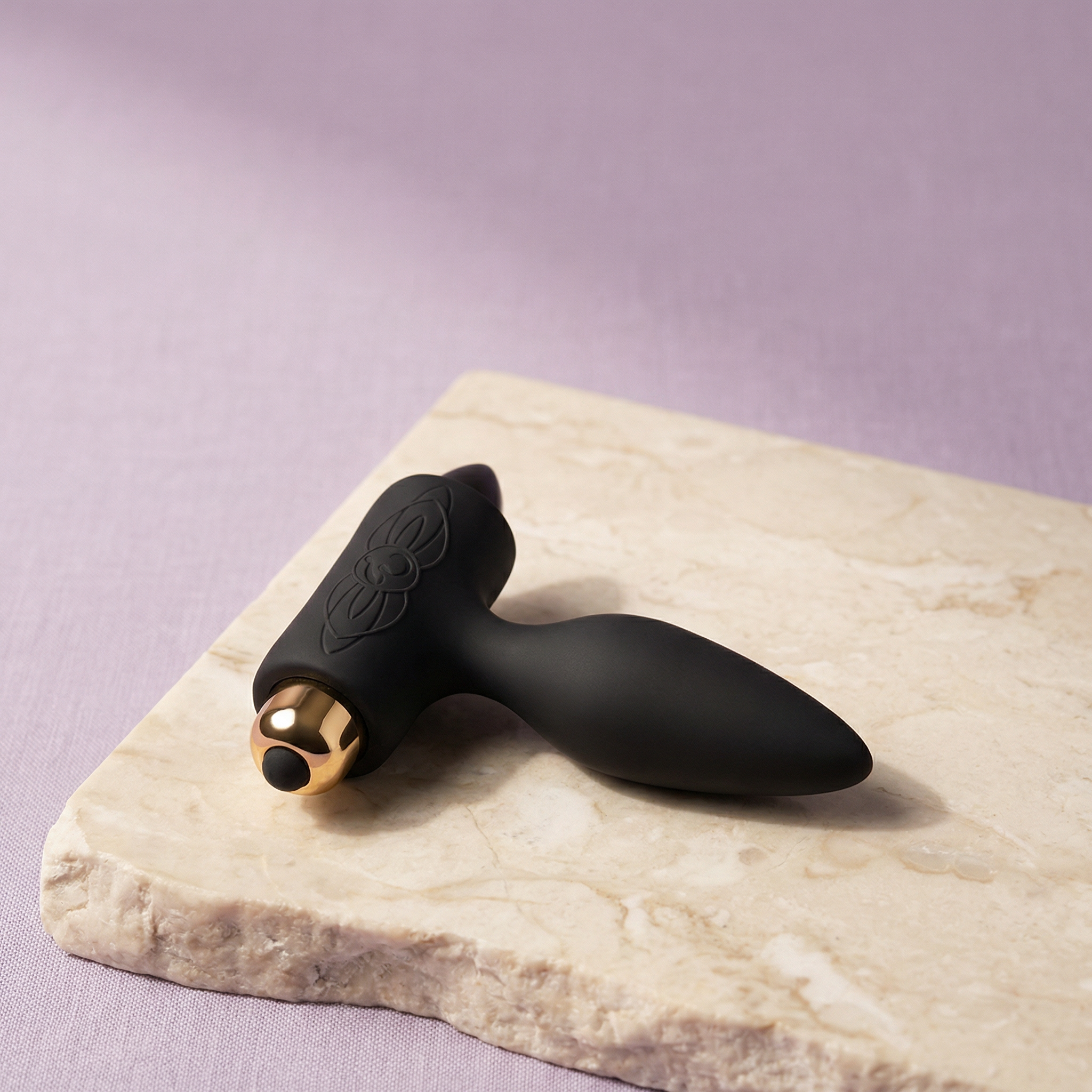 Petite Sensations: Goede stijlvolle vibrerende buttpug | DPK De Paarse Keizerin Petite Sensations: Goede stijlvolle vibrerende buttpug | DPK De Paarse Keizerin