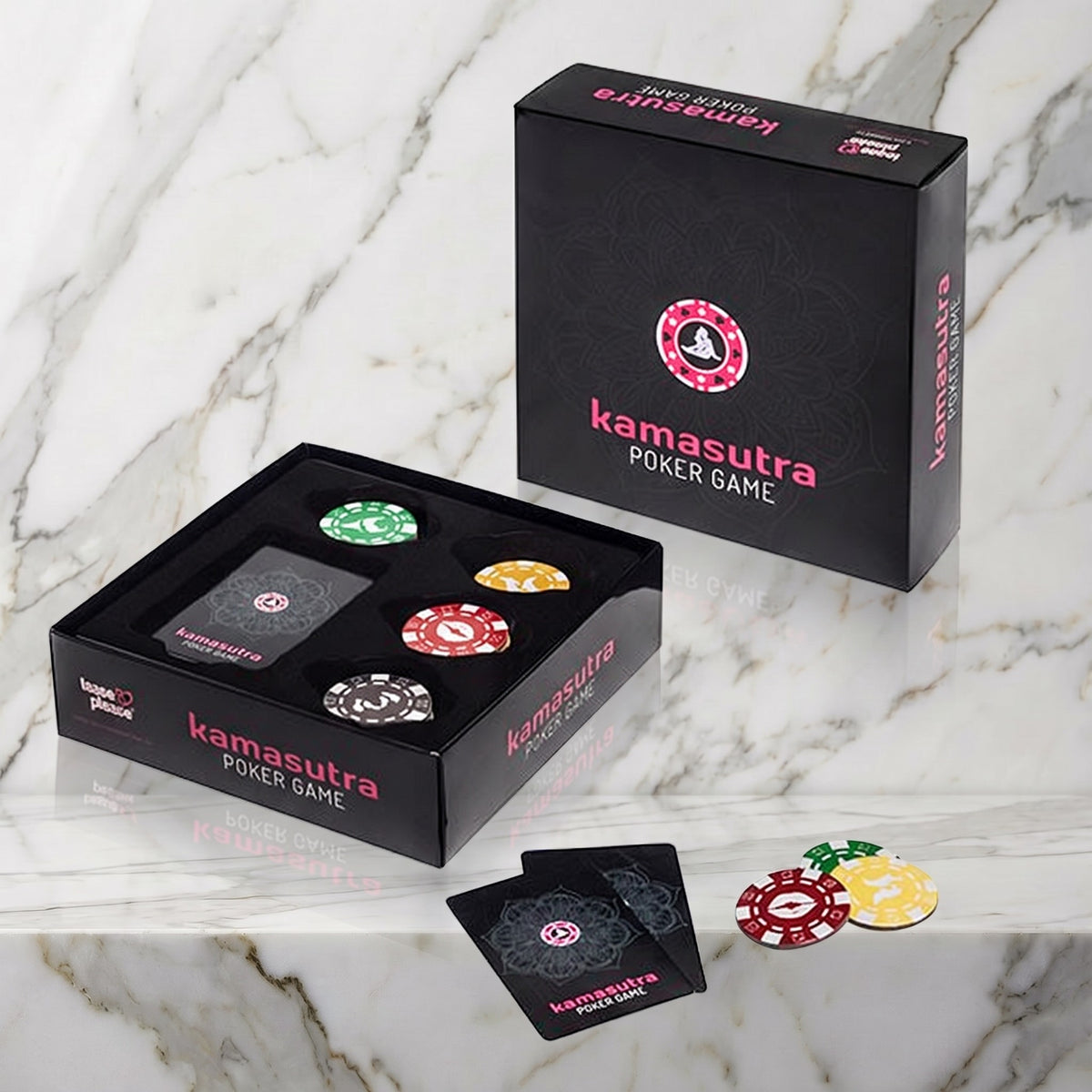 Zwarte doos met fiches en speelkaarten op een marmeren plank, Kamasutra Poker Game van Tease & Please
