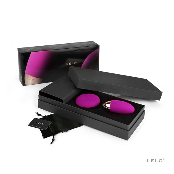 Lelo Lyla 2 in de zwarte geschenkdoos met eitje, afstandsbediening en opbergzakje