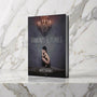 Fotoboek Diamonds & Pearls van Marc Lagrange rechtop op een marmeren plank