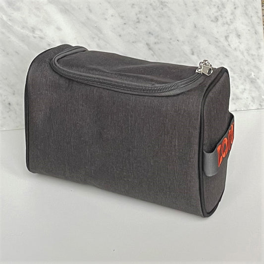 Close-up van hoogwaardig siliconen materiaal en verstelbare gespen van zwarte strap-on