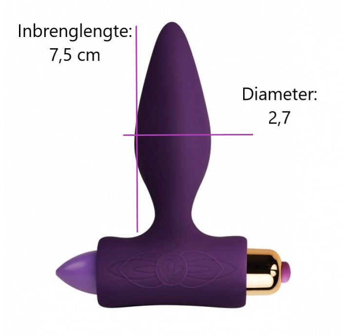 Maatfoto van de paarse Petite Sensations Plug: 7,5 cm inbrenglengte en 2,7 cm doorsnede