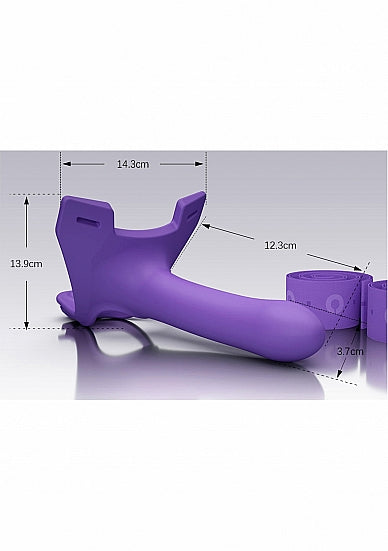 Paarse siliconen strap-on met afmetingen op witte achtergrond