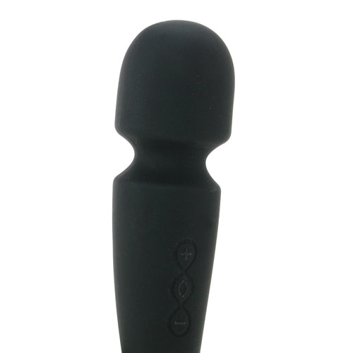 Complete set van zwarte Lelo Wand Massager Medium 2 met USB-oplaadkabel en handleiding