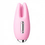 Svakom Cookie roze clitoris vibrator met twee oortjes en bedieningsknoppen, vooraanzicht