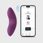 Paarse vibrator naast een smartphone met de bedieningsapp, Svakom Edeny van Svakom