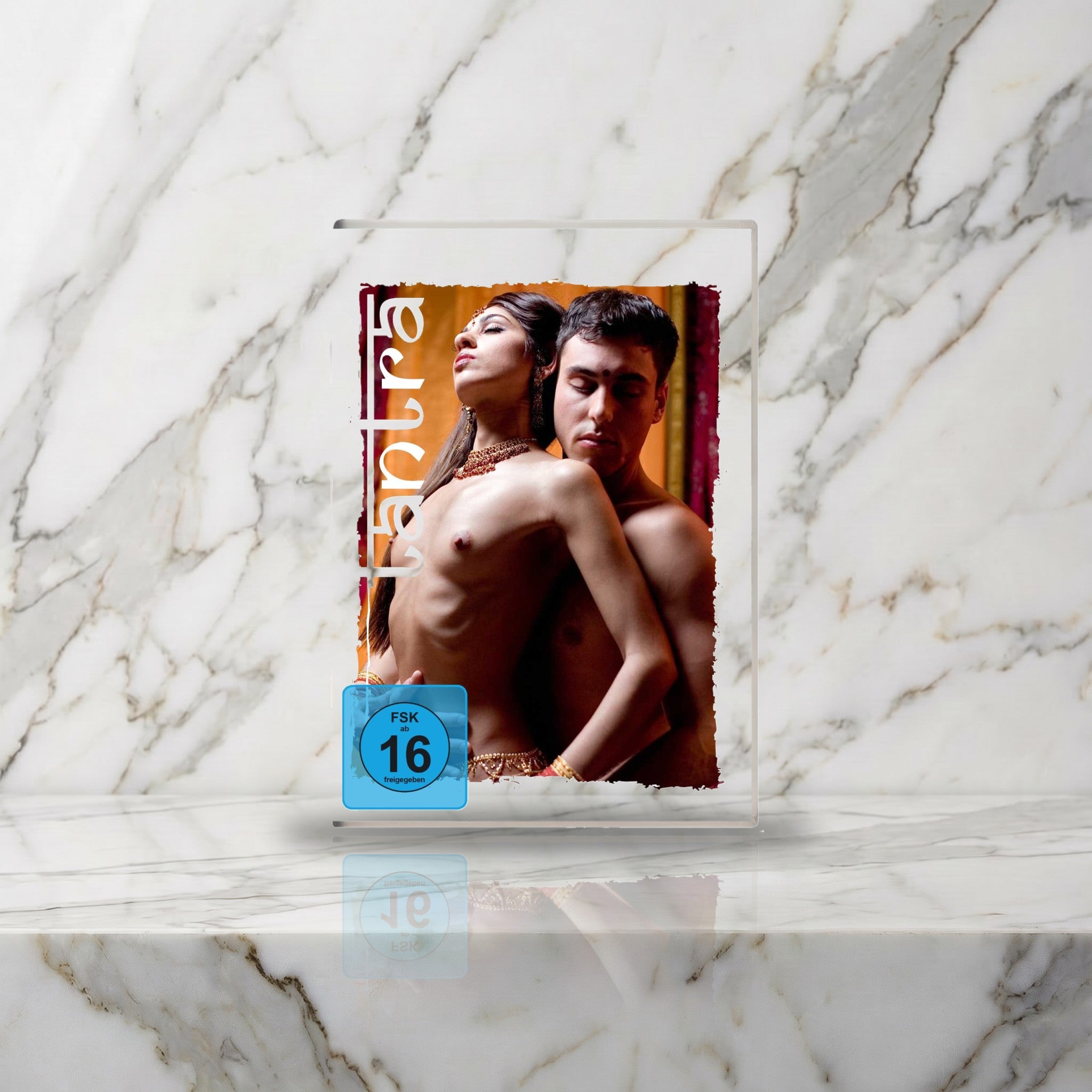 Dvd Tantra, Het Geheim van de Seksuele Extase, rechtop op een marmeren plank
