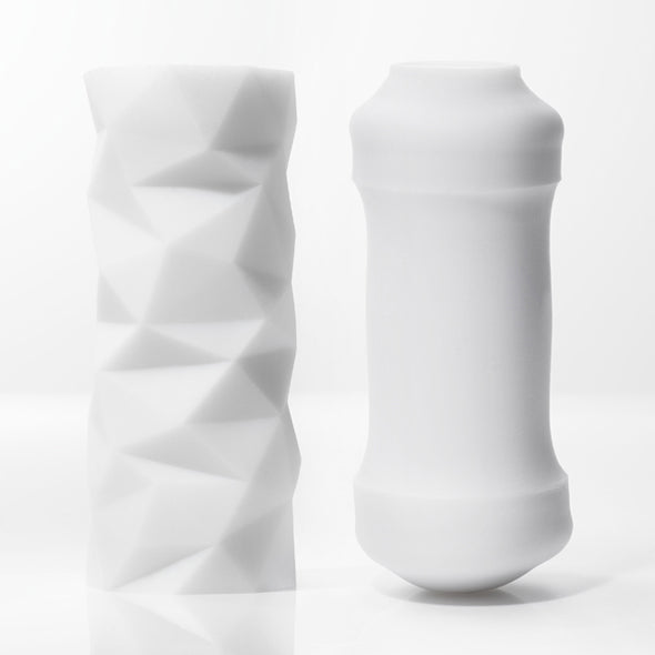 Tenga 3D Polygon in twee aanzichten: sculpturaal buitenkant en gladde binnenkant