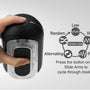 Witte Tenga Flip Zero Electronic in stijlvolle setting met zachte belichting