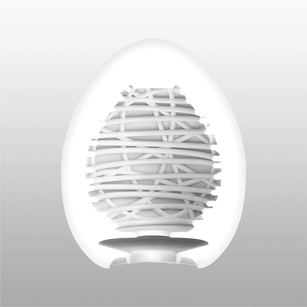Doorsnede van de Egg Silky II met de webstructuur aan de binnenkant, Tenga