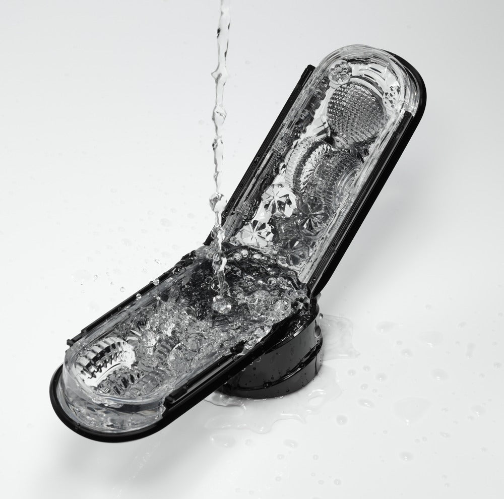 Tenga Flip Zero Gravity zwart stevig opengeklapt