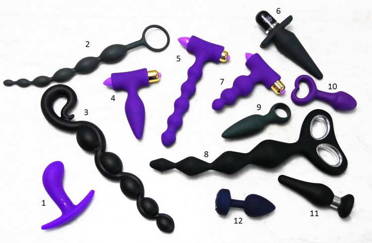 diverse anale speeltjes, buttplugs en anal beads