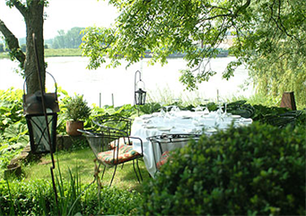romantisch terras, 't kalkoentje, restaurant aan het water, restaurant met romantisch teras.