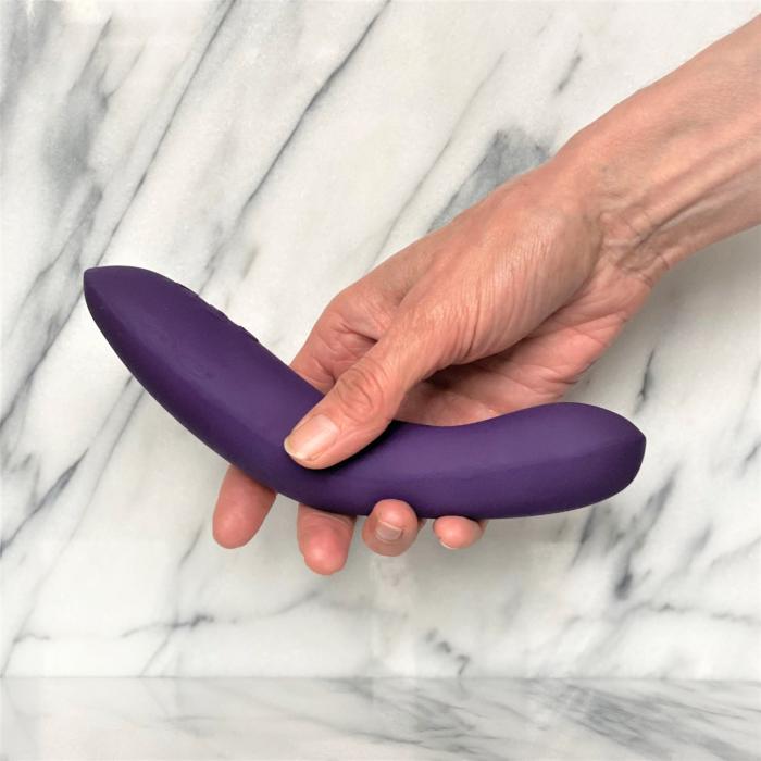 wevibe rave vibrator in hand