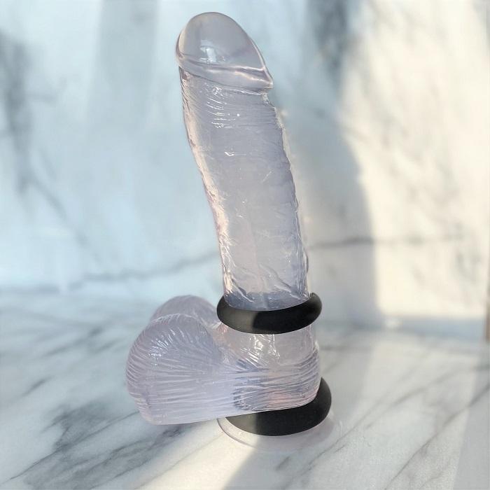 Pleasure Cool Rings, cockringen set op penis met basis 15 cm omtrek