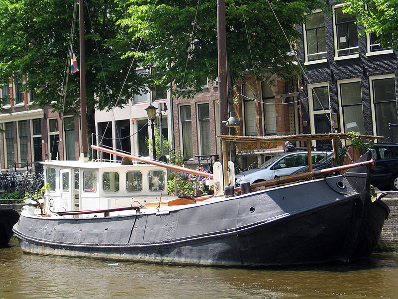 romanitsche overnachting in woonboot amsterdam